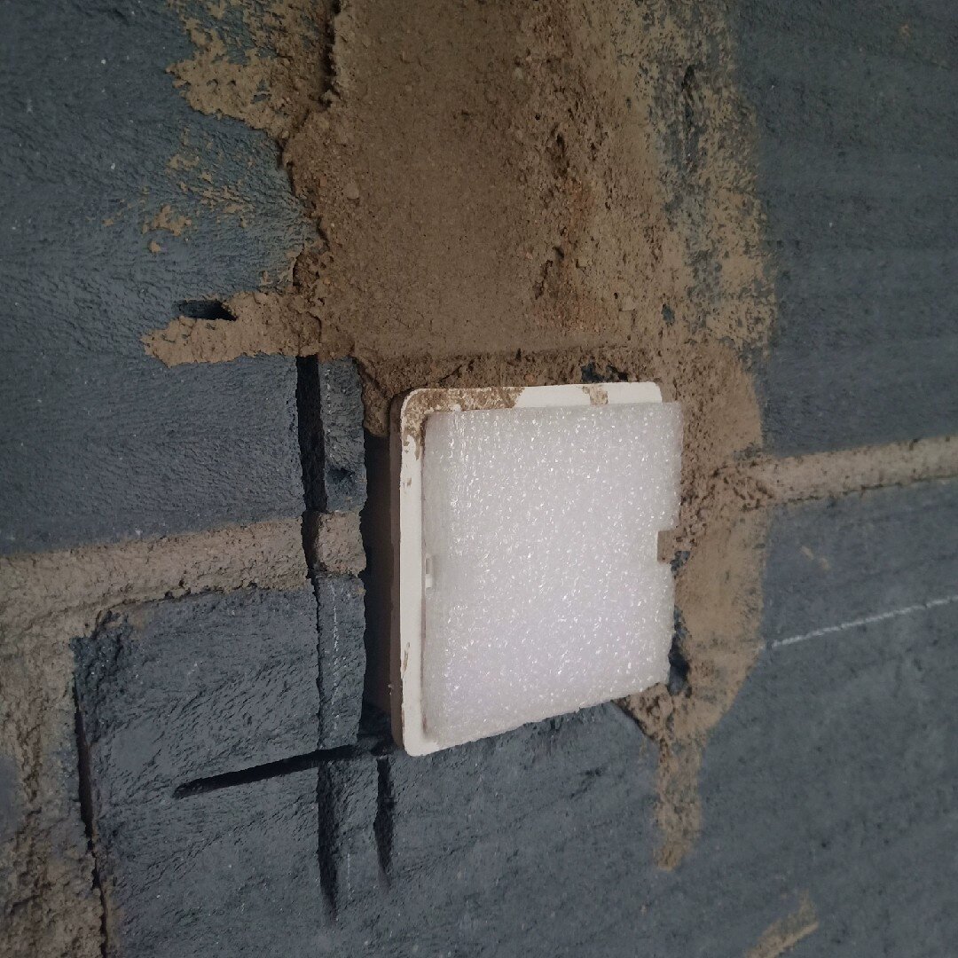新款86型线盒填充泡沫块铁盒pvc盒预埋穿筋开关插座底盒保护封堵