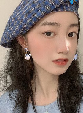 不对称兔子花朵耳环少女