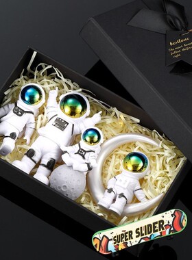 创意桌面生日礼物人太空宇航员车载玩具小家居装饰品手办模型摆件