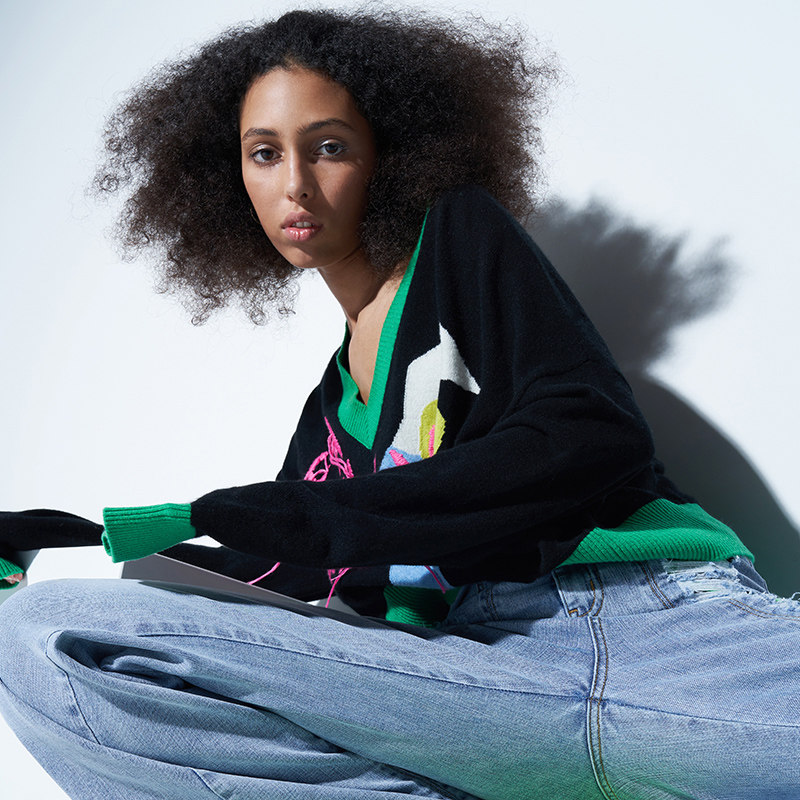 洲升/CHAU.RISING秋冬字母刺绣撞色V领羊绒衫女显瘦保暖套头毛衣,淘宝优惠券,粉丝福利购,淘宝优惠卷