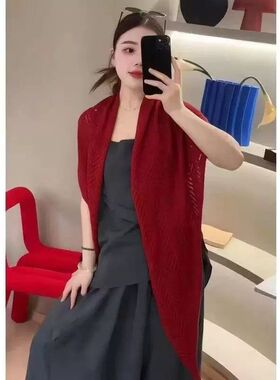 极简慵懒氛围百搭针织镂空三角巾披肩女夏季薄款冰丝外搭空调坎肩