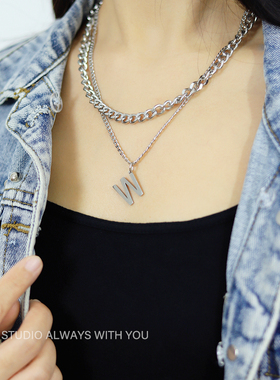 crivla日韩风字母钛钢叠戴项链