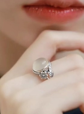 925银复古新中式蛋面玉髓戒指女