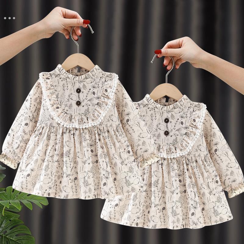 Children's smock for outerwear, fashionable autumn and winter style, baby girl's long-sleeved waterproof and anti-dirty baby apron for eating, bib for wearing backwards