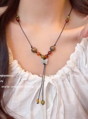 z9饰品轻奢复古串珠蝴蝶项链女款