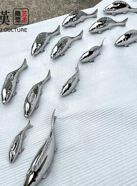 不锈钢鱼雕塑镜面电镀售楼部庭院水池装饰小摆件户外墙面金属挂件