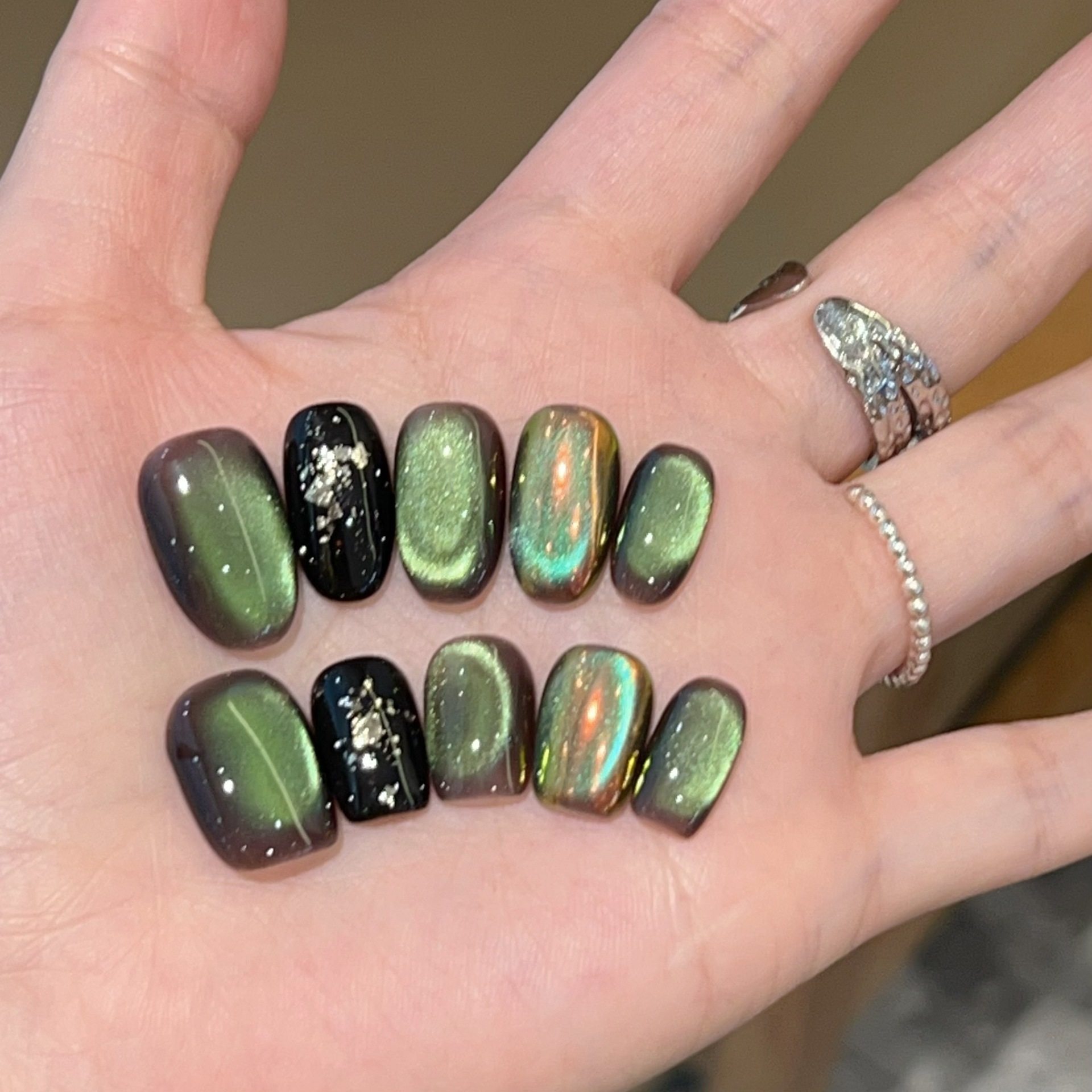 【橄榄石】玻璃珠猫眼极光粉纯手工穿戴甲短款秋冬美美拉德色系,淘宝优惠券,粉丝福利购,淘宝优惠卷