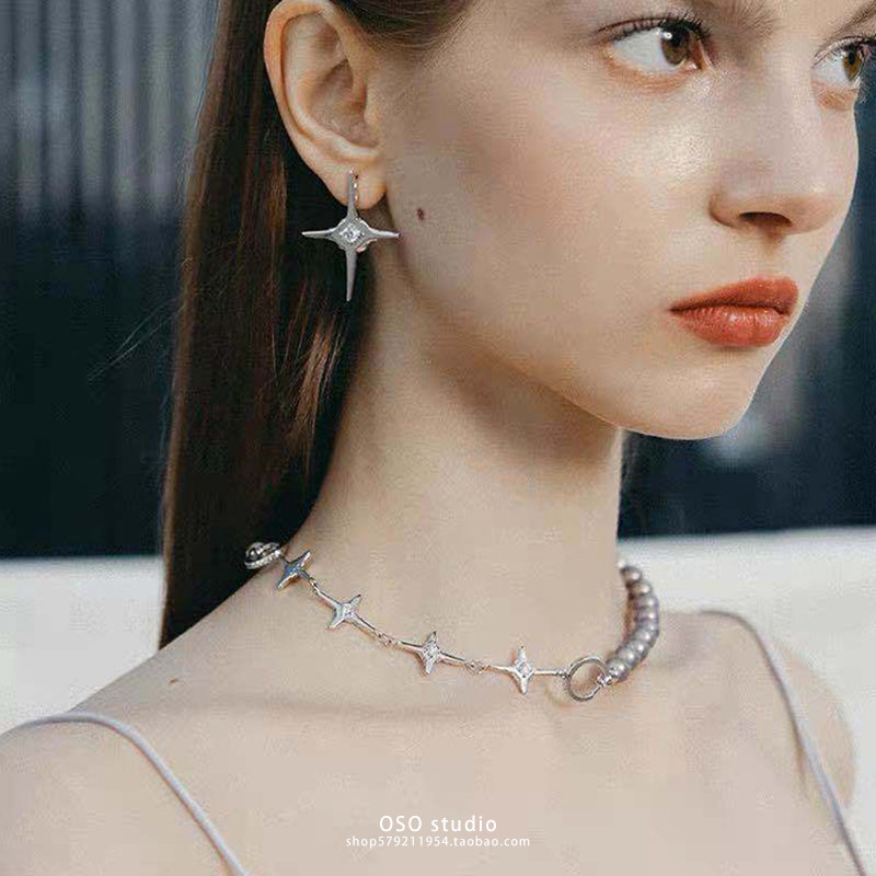 闪光十字架耳环男女情侣款钛钢冷淡风明星同款耳饰简约耳钉