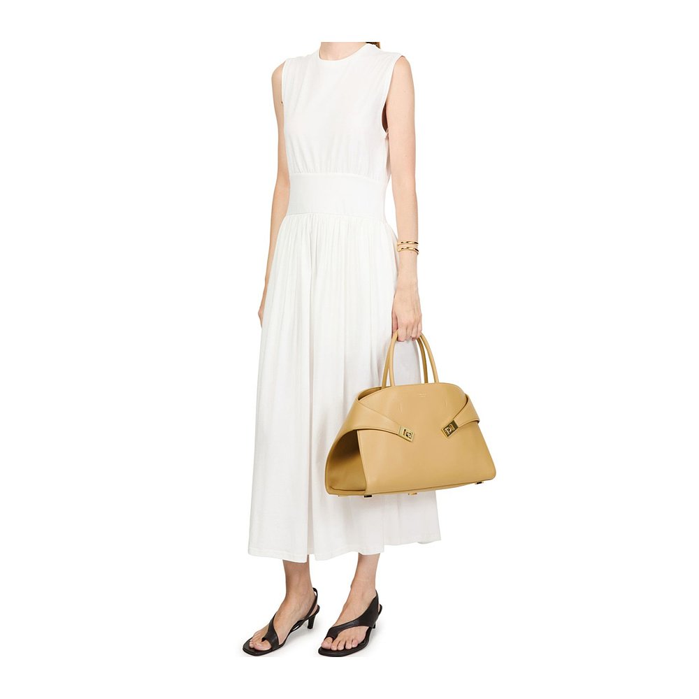 香港直邮Salvatore Ferragamo Hug 单肩包 FER2C48H - 图2