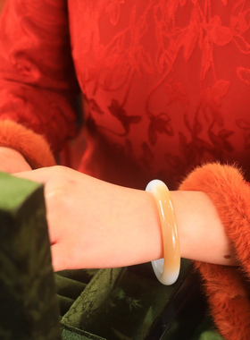 天然和田玉且末糖白玉手镯高冰种