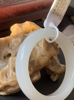 新疆和田玉手镯白色轮胎玉手镯