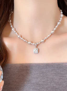 曼塔玫瑰珍珠方糖项链秋冬配饰