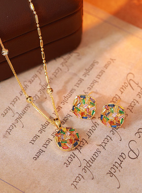 新品彩色满钻锆石吊坠项链女时尚轻奢小众耳钉感耳饰饰品套装