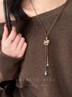 咖色木质小马项链女秋冬