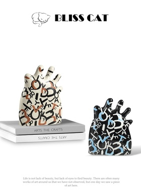 现代简约卡通抽象陶瓷摆件客厅儿童房男孩房装饰柜酒柜家居装饰品