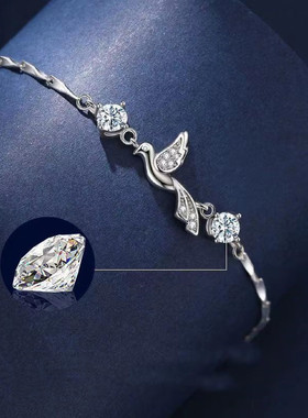 甜美女生蓝桉与年高级气质感手链