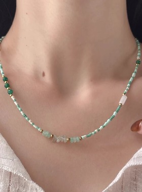 新中式天然石米珠项链小众设计感绿色碎石串珠颈链清新甜美锁骨链