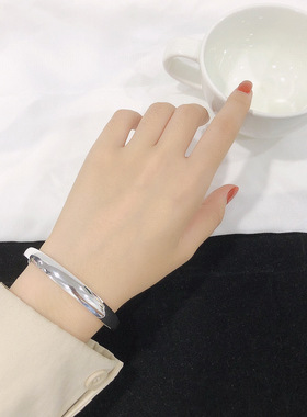 香港正生纯银S999足银光面简约流行时尚百搭好看生日礼物手镯饰品