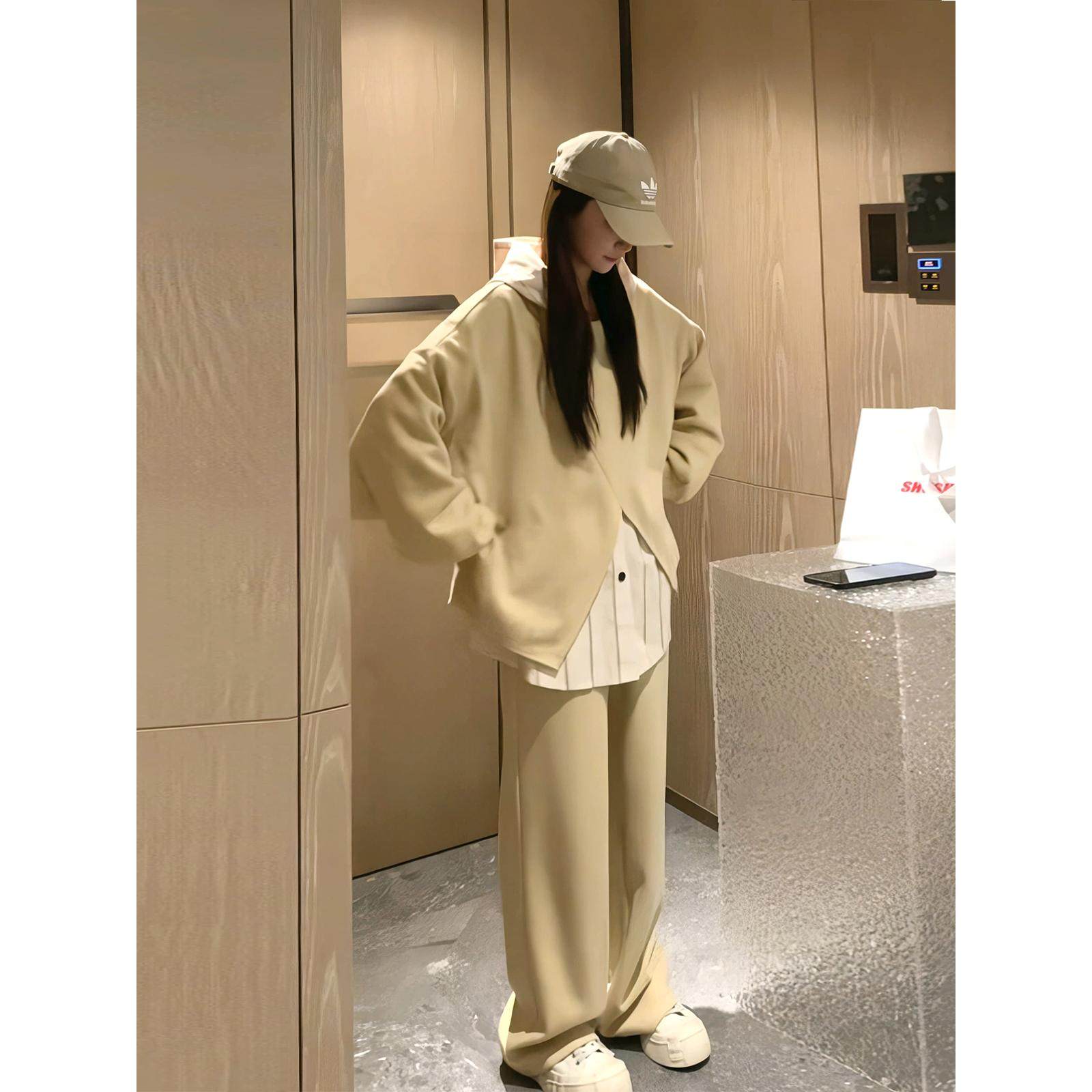 时尚高级感休闲运动风长袖卫衣女秋季新款宽松小洋装两件套装长裤,淘宝优惠券,粉丝福利购,淘宝优惠卷