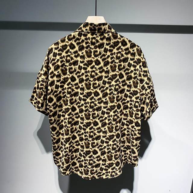 Extra large size 300 pounds leopard print short-sleeved shirt for men in summer