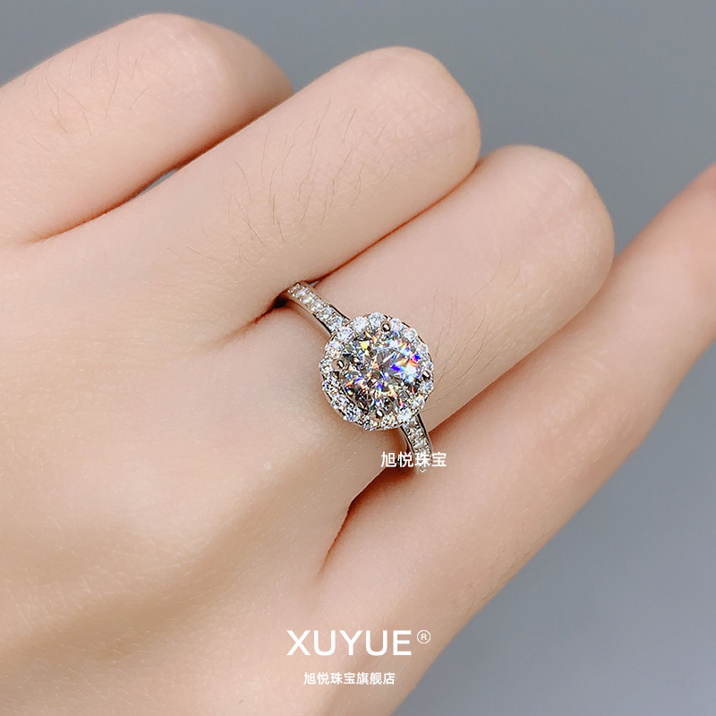 18k白金莫桑石圆包镶嵌不掉色钻戒 旭悦珠宝戒指/指环