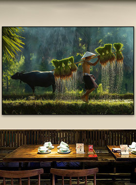 梯田装饰画东南亚火锅店餐厅挂画饭店越南奥黛斗笠女子日落风景画