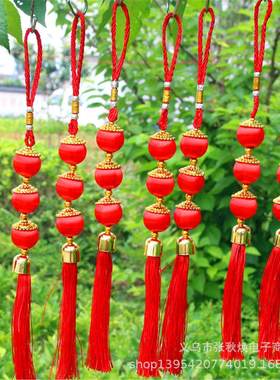 喜庆红色丝线带帽三灯笼串新房