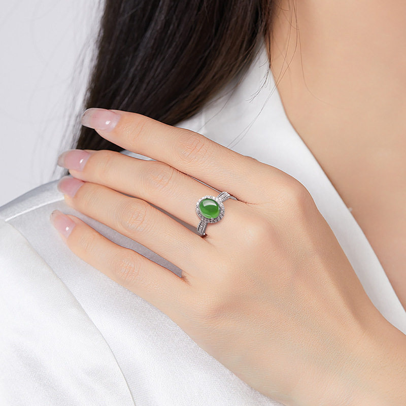 Cuiyingfu Cuiyingfu S925 silver inlaid with natural A goods jade sun green large cabochon ring ice jade D116