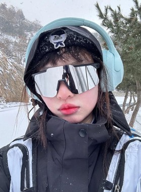 白框感光变色骑行眼镜日夜通用户外自行车登山镜防紫外线男女休闲