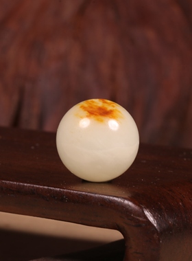 新疆和田玉籽料黄沁桶珠手串