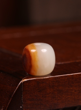 12mm新疆和田玉籽料老型珠黄手串