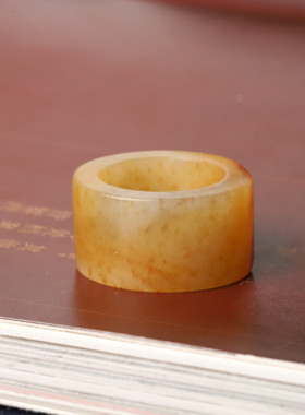 新疆和田玉籽黄沁扳指