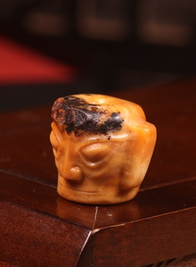 苏工新疆和田玉籽料仿古兽面珠子