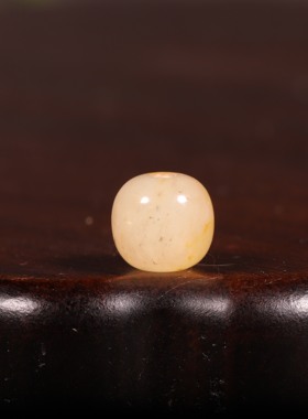 新疆和田玉籽料平安扣挂件