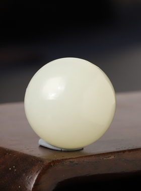 新疆和田玉籽料红皮白肉手串