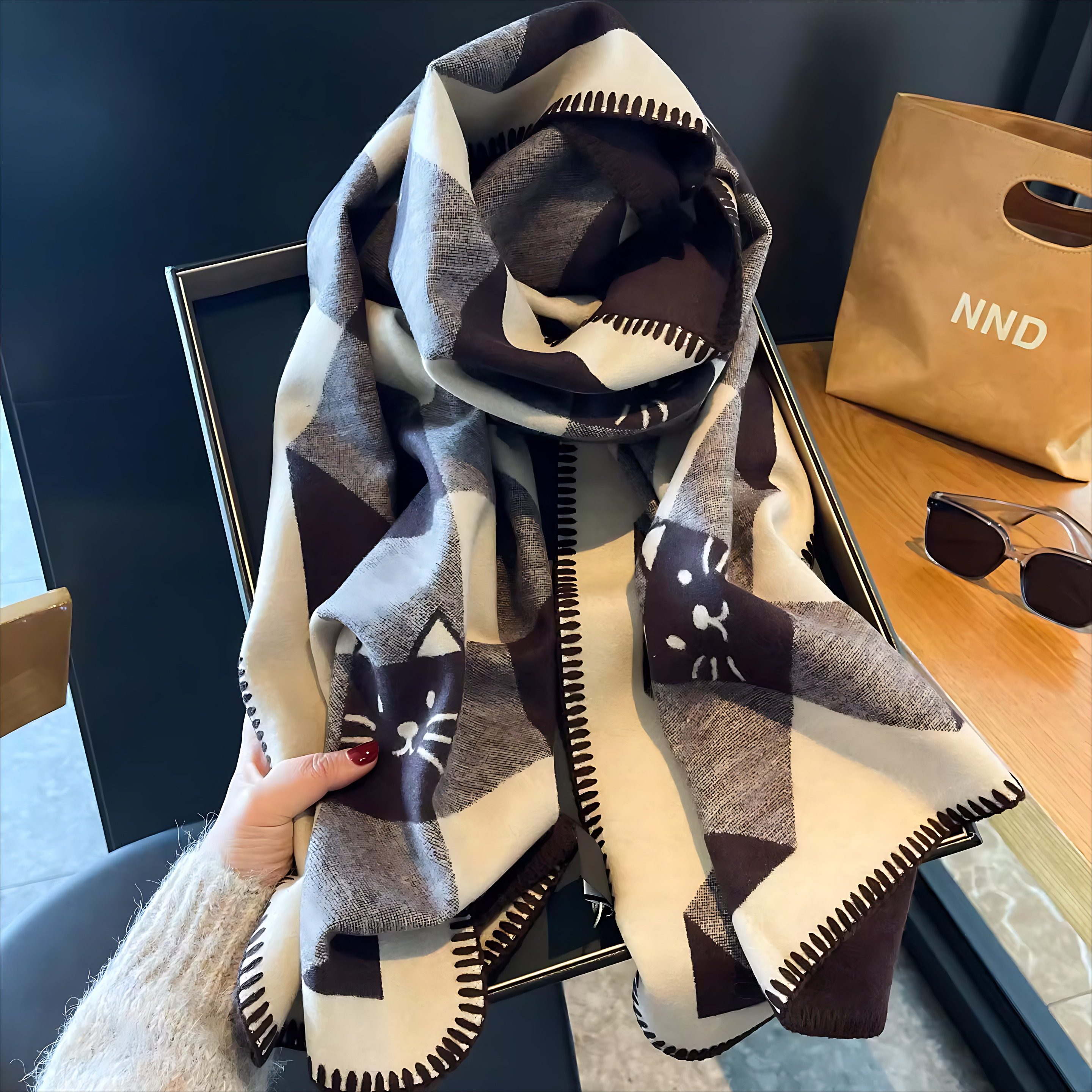 含20绵羊毛高级咖双面猫咪格纹仿羊绒围巾女秋冬保暖披肩两用围脖,淘宝优惠券,粉丝福利购,淘宝优惠卷