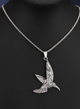 日韩时尚个性蜂鸟吊坠项链男女情侣 ins新款动物百搭吊坠挂件配饰