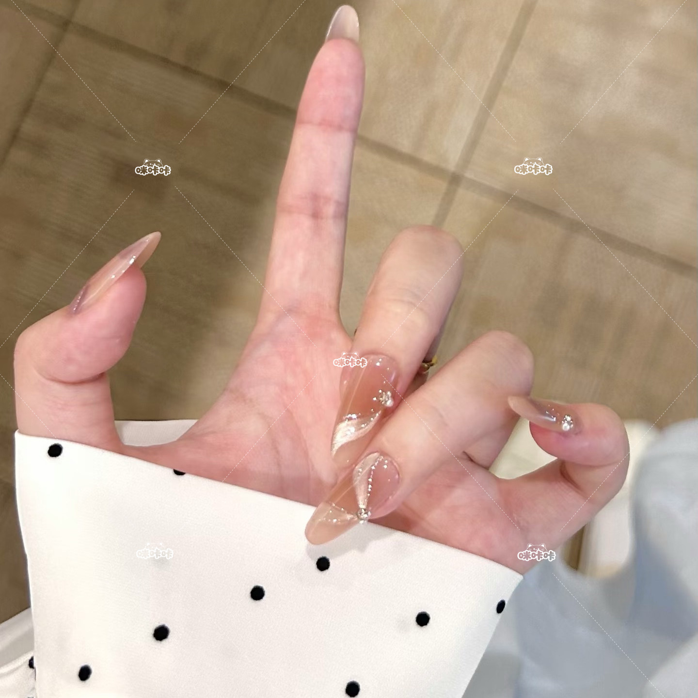 茶棕飘带气质显白裸色氛围感仙女美甲手工定制穿戴甲防水可拆卸,淘宝优惠券,粉丝福利购,淘宝优惠卷