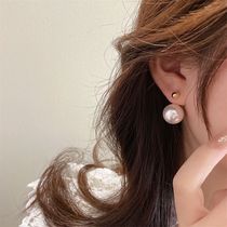 S925 silver needle method style retro large pearl earrings earrings earrings female air quality light lavish minimis about 100 hitch a pair of two dehone earrings