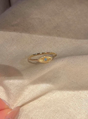 复古小金色戒椭圆戒指新款小众设计感食指戒高级感指环蓝色显白