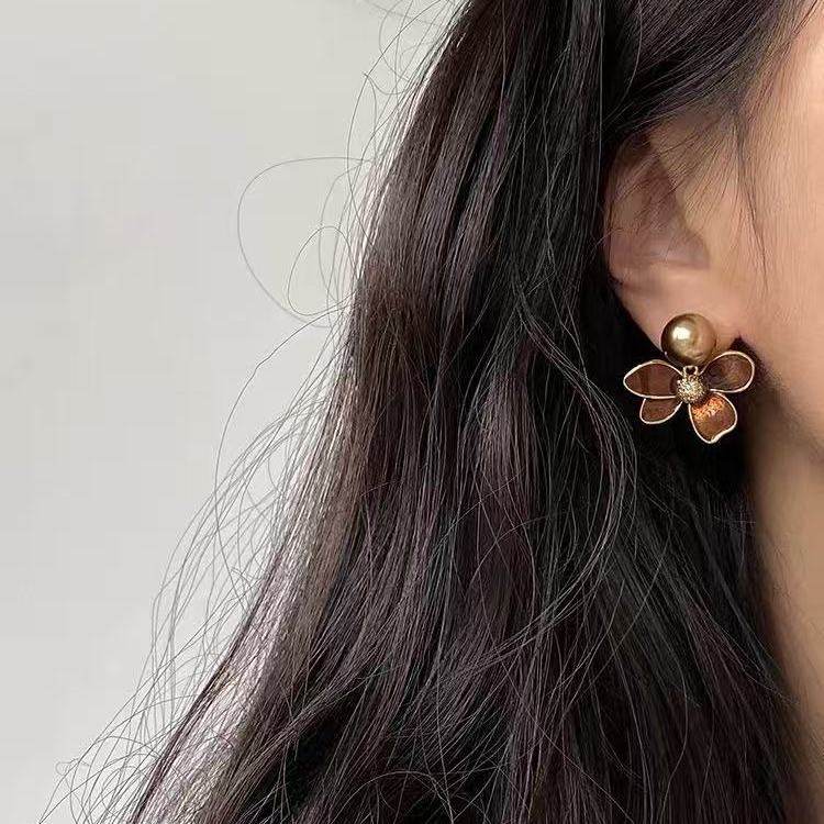 咖色秋冬珐琅复古珍珠花朵耳环新款轻奢气质高耳饰女耳钉,淘宝优惠券,粉丝福利购,淘宝优惠卷