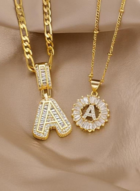 TK爆款嘻哈风格满钻冰糖26字母项