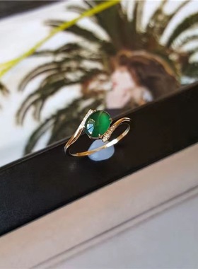 法国Gentle Motto老坑玉髓蛋面戒指镶嵌钻石铜材质指环女 精致