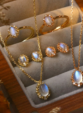 日系轻奢清晨白雾月光石镶钻镂空雕花石925银镀10k金项链