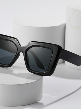 英国moleubak新款方框太阳镜 热款果冻色眼镜 个性大框街拍墨镜