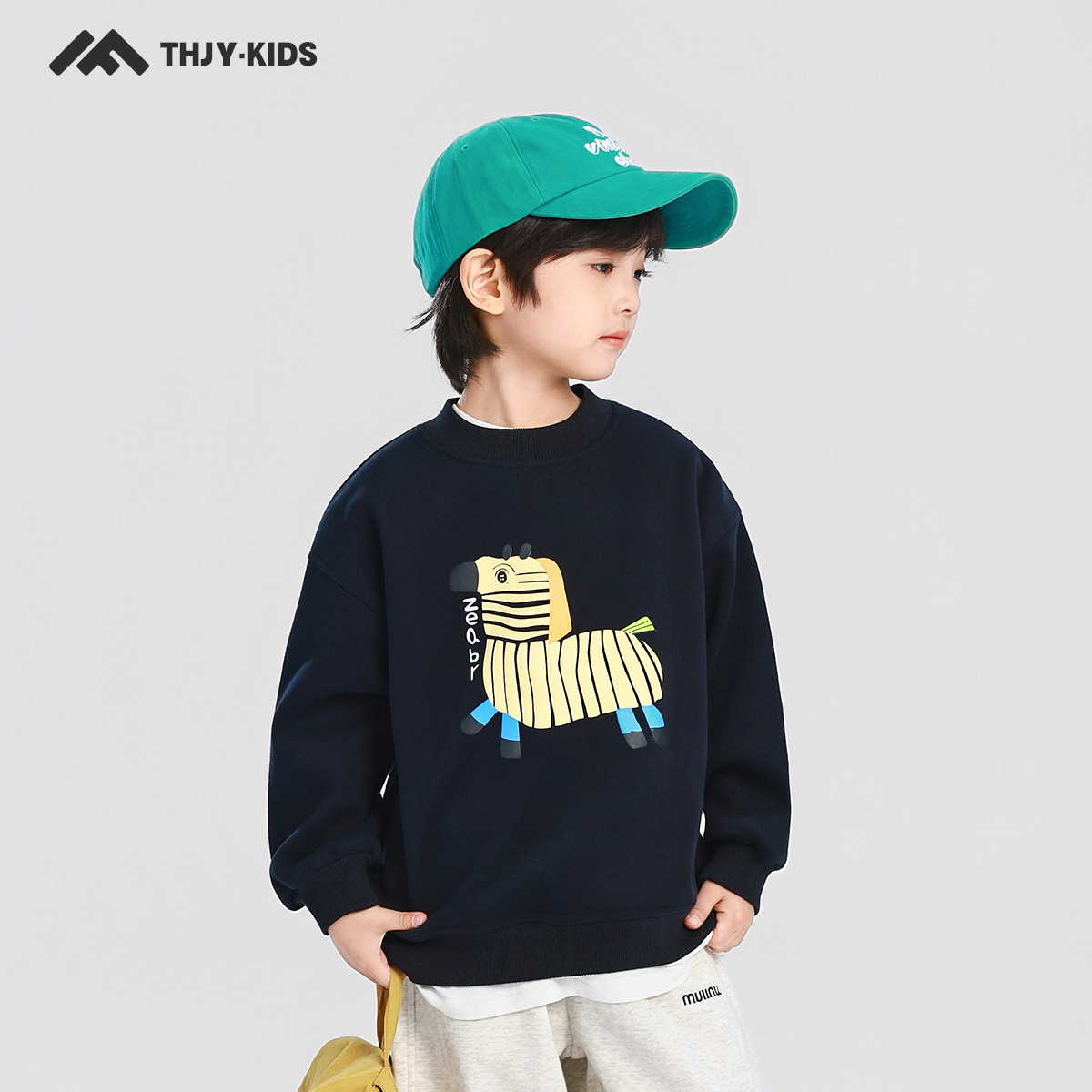 男童加绒卫衣秋冬款2025冬装新款儿童加绒加厚一体绒保暖上衣 - 图2