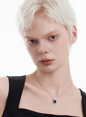 黛西法罗蝴蝶系列金色椭圆项链女款轻奢小众蝴蝶吊坠气质百搭款