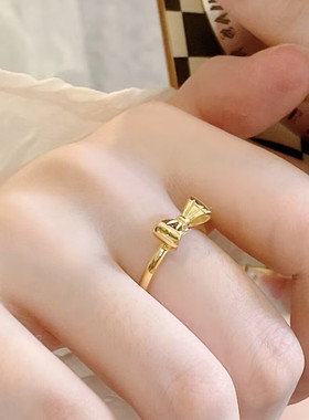 英国chrry koop美宸设计感精致蝴蝶结钛钢戒指女轻奢高级感食指