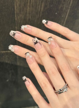 不晚·芭蕾甜心手绘猫眼蕾丝边法式波点美甲贴纯手工穿戴甲