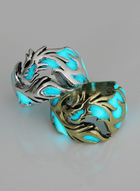 欧美复古男士戒指 可发光飞龙指环霸气夜光手饰 万圣节饰品